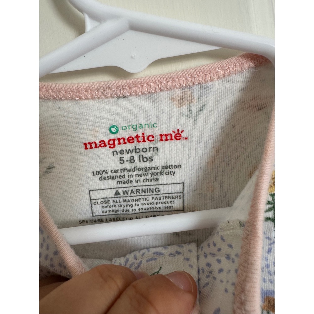 Magnetic Me white floral footie size newborn (5-8 lbs) - Picture 3 of 8